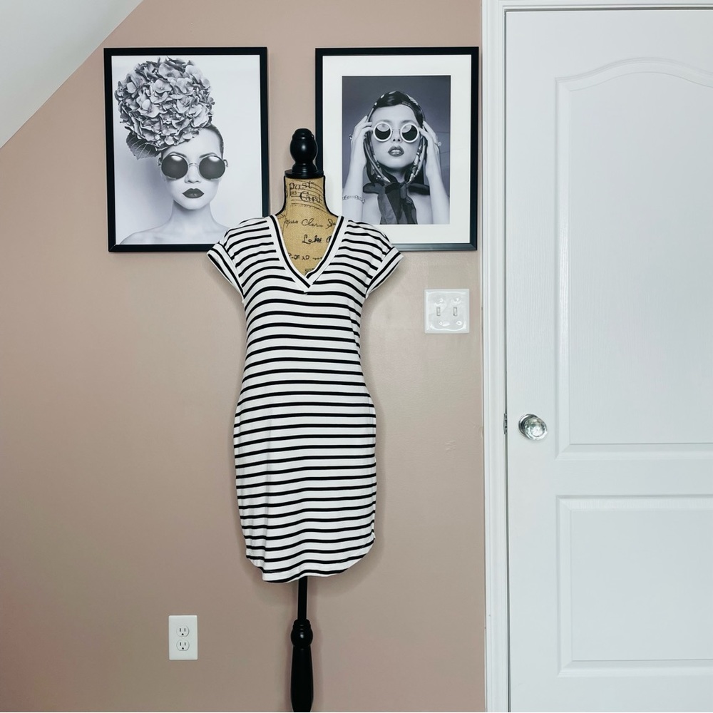 Athleta striped women’s dress
